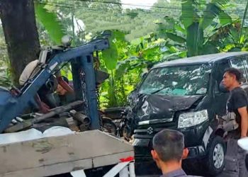 Empat Mobil Lakalantas Beruntun Sebabkan Tumpahan Solar