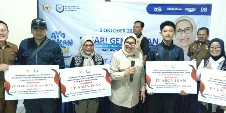 Anggota DPR RI Sosialisasi Gemar Makan Ikan, Lurah Sawahgede : Cegah Stunting !