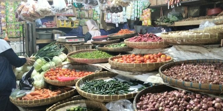 Sepi Pembeli, Harga Melonjak Pasar Muka Cianjur Terjepit Dua Tekanan
