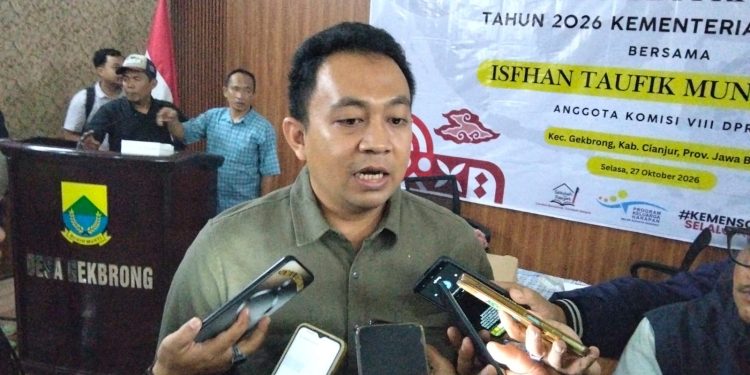 Isfan Siap Bantu Urus Administrasi Desa Wisata Gekbrong